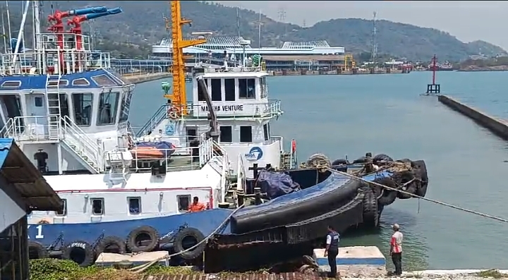 Kapal jalak 1 yang baru tiba di dermaga 1 pada tanggal 12 September 2024