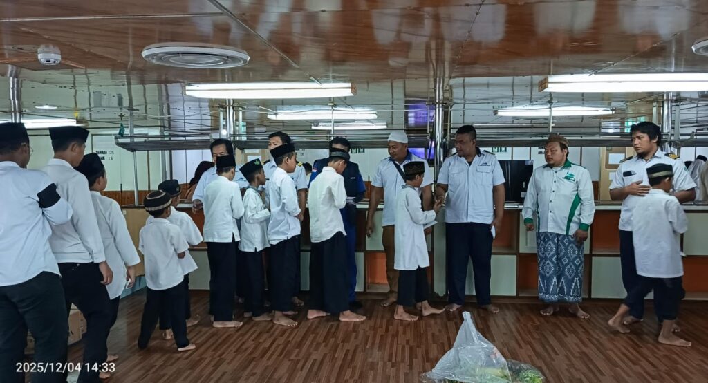 PT ALB Tingkatkan Kepedulian Sosial Lewat Santunan Anak Yatim di KMP Amarisa