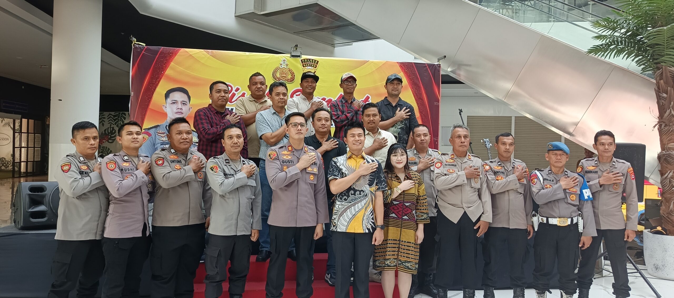 Pisah Sambut Kapolsek KSKP Merak Berlangsung Hangat di Atrium Sosoro Mall