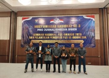 Beri Award untuk PT ASDP Indonesia Ferry Cabang Utama Merak sebagai Mitra Pers, PJS Kukuhkan Pengurus Daerah pada Malam Anugerah Munas III