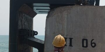 Perbaikan Fender Dermaga 7 Jadi Upaya Tingkatkan Keselamatan Sandar Kapal di ASDP Cabang Merak